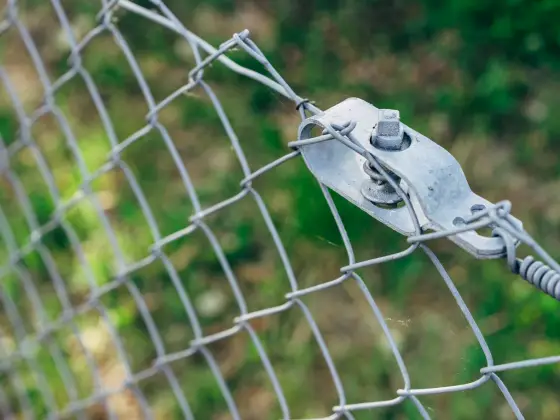 pose de clôture dans les Côtes-d'Armor